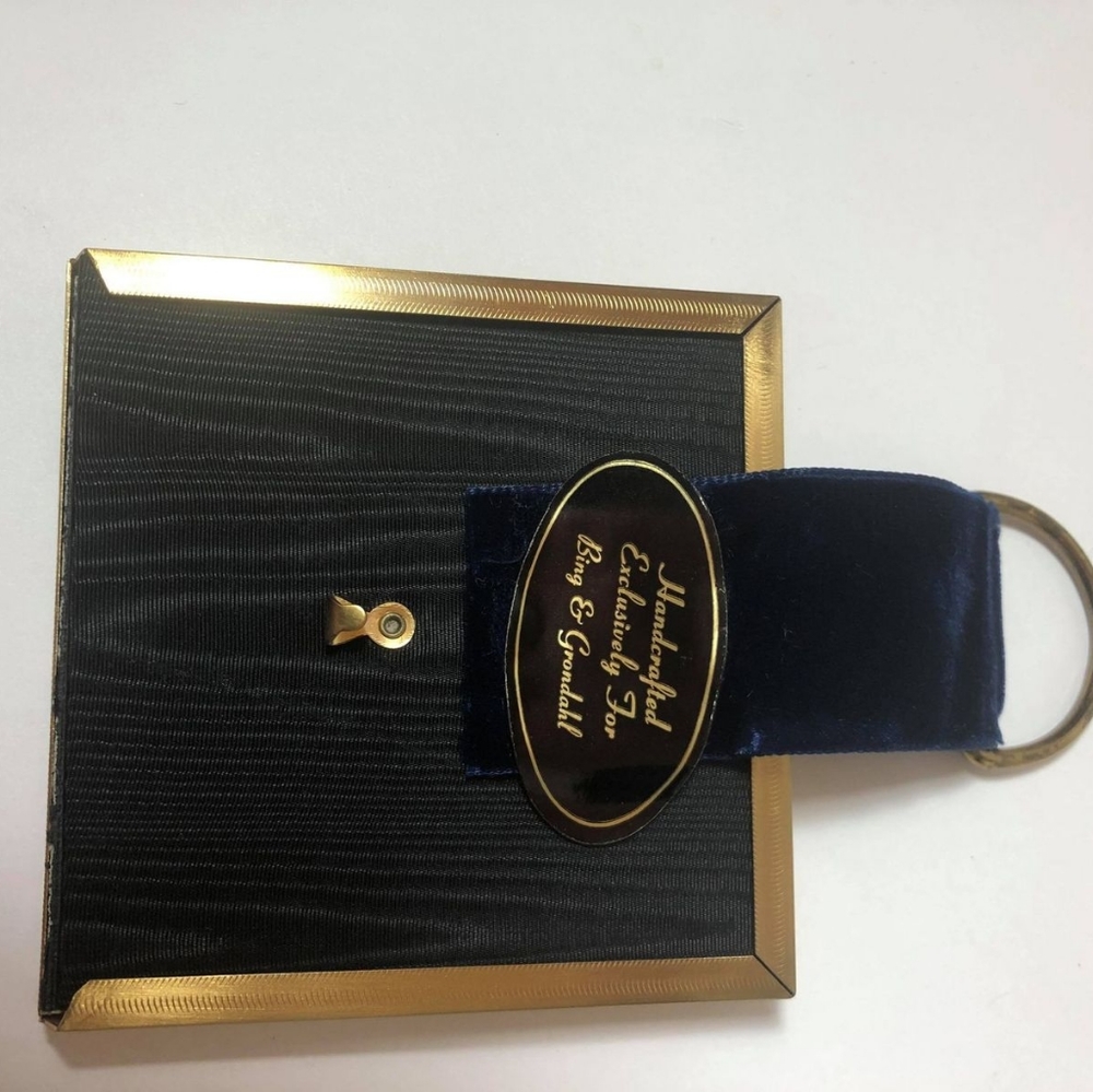 1979 Mother's Day Pendant - Picture 7 of 9